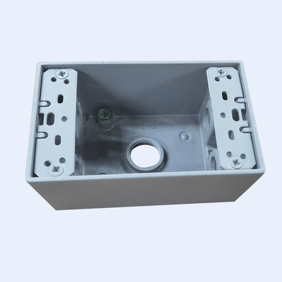 Chine L'aluminium moulage mécanique sous pression le PVC qu'imperméable de boîte de conduit a enduit Grey Color 5 7 trous fournisseur