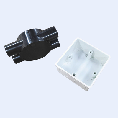 La Chine Noir 25mm blanc femelle du conduit 20mm d'Upvc d'adaptateur de catégorie d'ABC avec la bague fournisseur